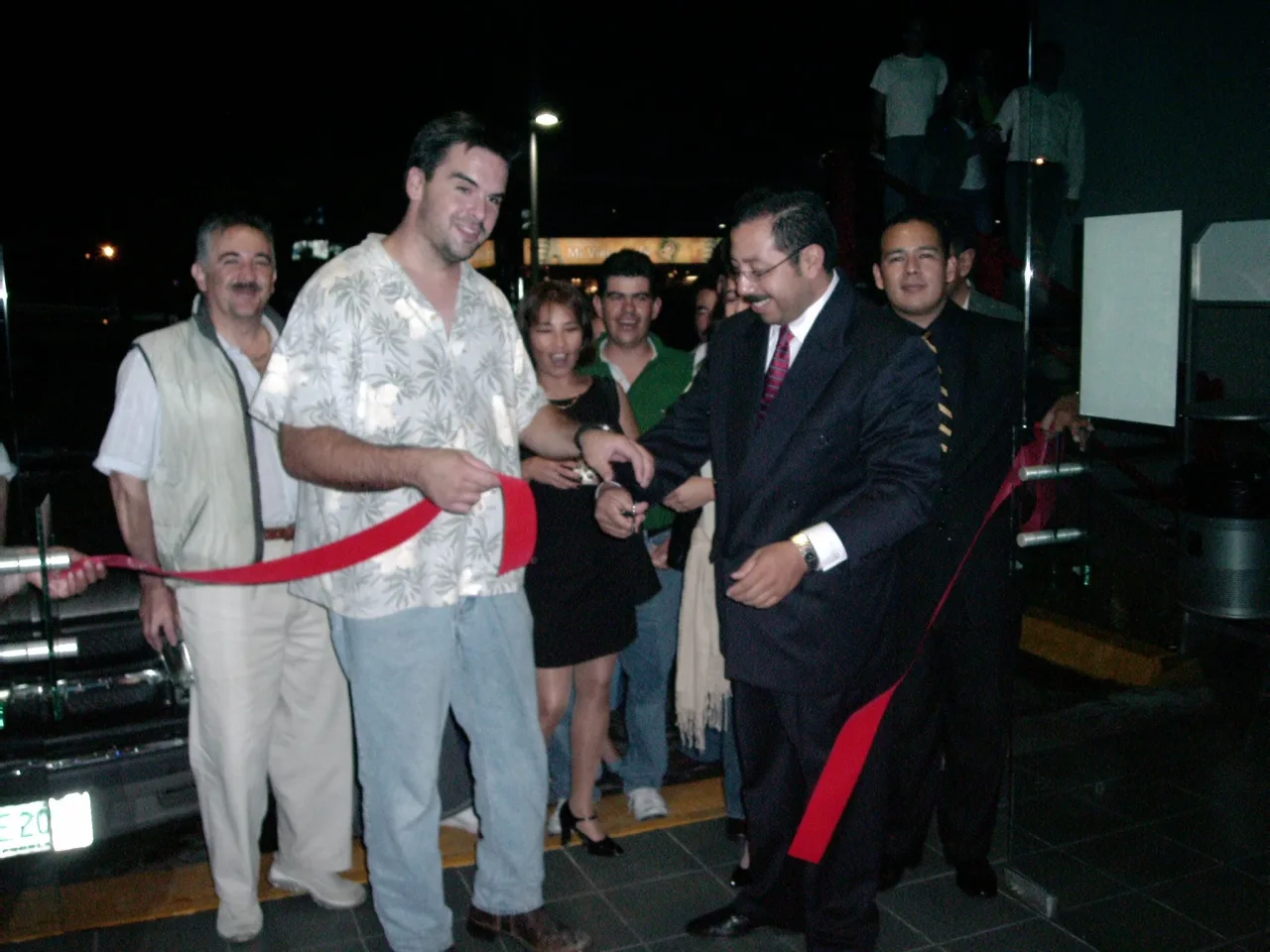 Grand opening · Día 1